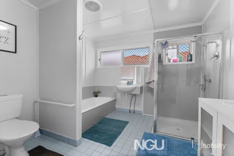 Property photo of 28 Larsen Street Leichhardt QLD 4305