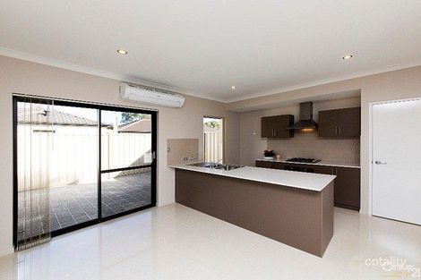 Property photo of 17 Ambleside Close Balga WA 6061
