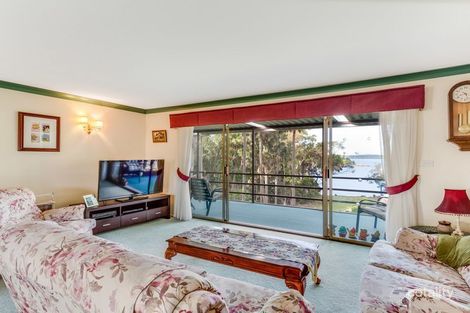 Property photo of 13 Kent Gardens Soldiers Point NSW 2317