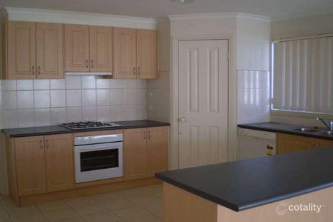 Property photo of 2 Shaz Court Berwick VIC 3806