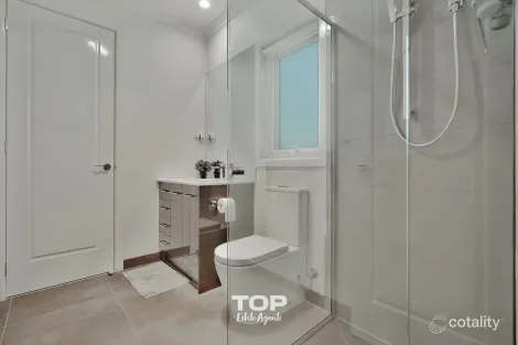 Property photo of 72 Lats Avenue Carrum Downs VIC 3201