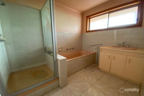 6 Yeats Dr, Delahey, VIC 3037