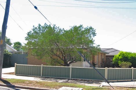 2 Hammond St, Altona, VIC 3018