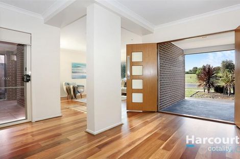 Property photo of 102 Highpark Drive Wollert VIC 3750