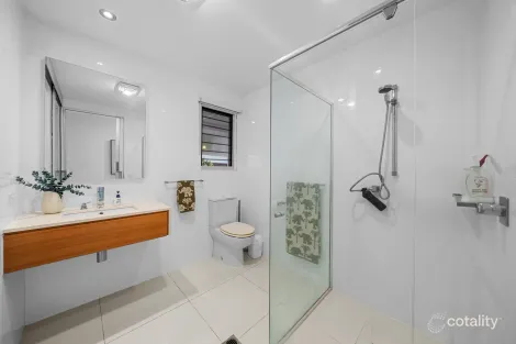 Property photo of 20 Salacia Avenue Mermaid Waters QLD 4218