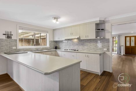 Property photo of 8 Burgan Court Cranbourne West VIC 3977