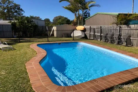 22 ACACIA ST, POINT VERNON, QLD 4655