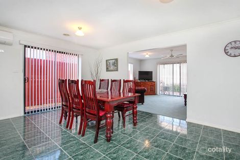 Property photo of 19 Fingleton Crescent Sunbury VIC 3429
