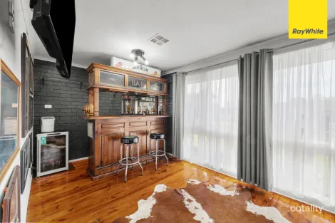 Property photo of 23 Argyll Circuit Melton West VIC 3337