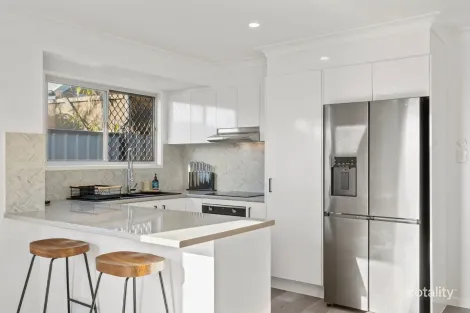 Property photo of 1 Frederick Street Banksia Beach QLD 4507