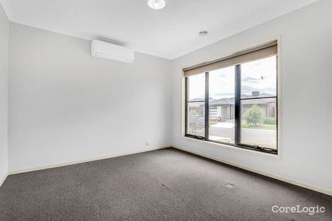 Property photo of 16 Bolwarra Street Craigieburn VIC 3064