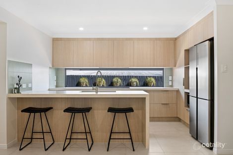 33 Sandstone Way, Little Mountain, QLD 4551