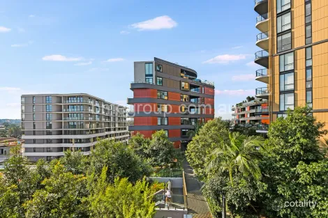 Property photo of 634/2 Wattlebird Road Wentworth Point NSW 2127