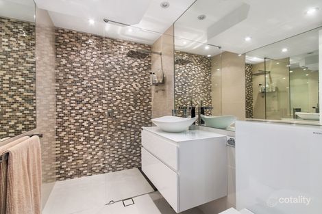 Property photo of 202/2 Springfield Avenue Potts Point NSW 2011