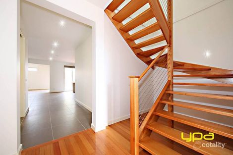 Property photo of 26 Monckton Place Caroline Springs VIC 3023