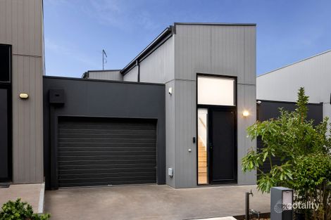 28 Lorikeet Ct, Sunshine North, VIC 3020
