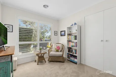 Property photo of 10/2 Lander Crescent Amaroo ACT 2914