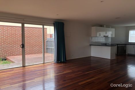 Property photo of 2/30 Heyington Crescent Noble Park North VIC 3174