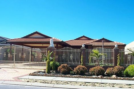 44 Decourcey Way, Marangaroo, WA 6064