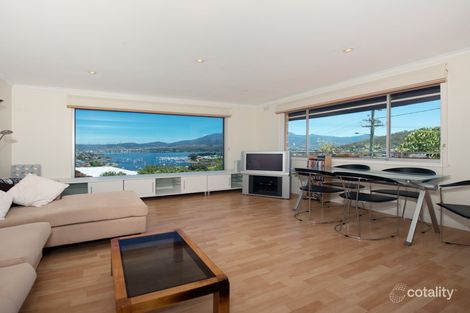 Property photo of 1/69 Malunna Road Lindisfarne TAS 7015