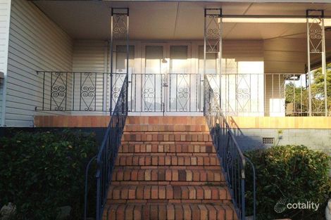 Property photo of 2 Briggs Road Eastern Heights QLD 4305