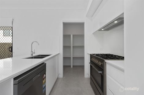 Property photo of 5 Ironbark Court Bahrs Scrub QLD 4207