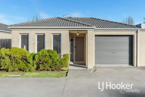 Property photo of 5/34 Sir Thomas Drive Pakenham VIC 3810