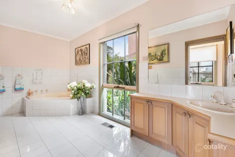 Property photo of 261 Serpells Road Templestowe VIC 3106