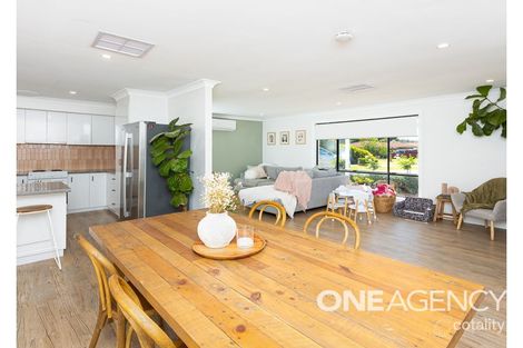 Property photo of 10 Gunyah Place Glenfield Park NSW 2650