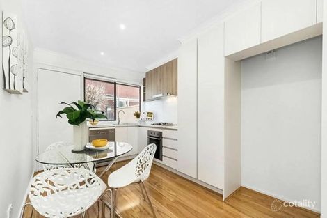 Property photo of 2/115 Warrigal Road Hughesdale VIC 3166