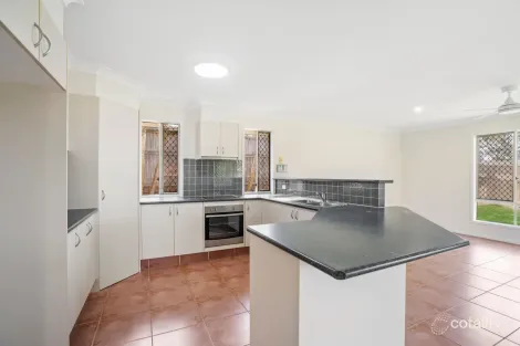 Property photo of 8 Habitat Way Pimpama QLD 4209