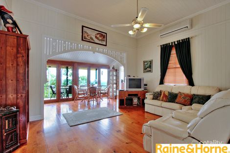 Property photo of 28 Colwill Crescent Wolffdene QLD 4207