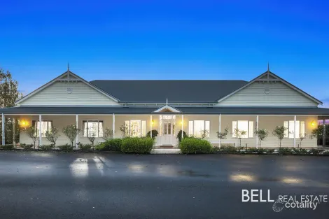 39 Taylor Rd, Cockatoo, VIC 3781