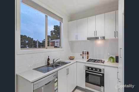 Property photo of 1 Essence Parkway Craigieburn VIC 3064