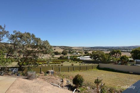 Property photo of 25 White Crescent Encounter Bay SA 5211