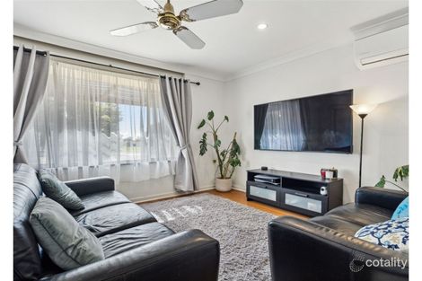 28 Sunningdale Dr, Christie Downs, SA 5164