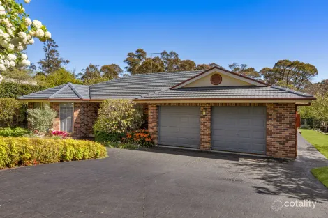 Property photo of 81 Sinclair Crescent Wentworth Falls NSW 2782