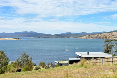 48 Bay Rd, Boomer Bay, TAS 7177