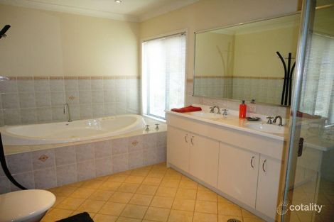 Property photo of 5 Thorpe Place Abbotsbury NSW 2176