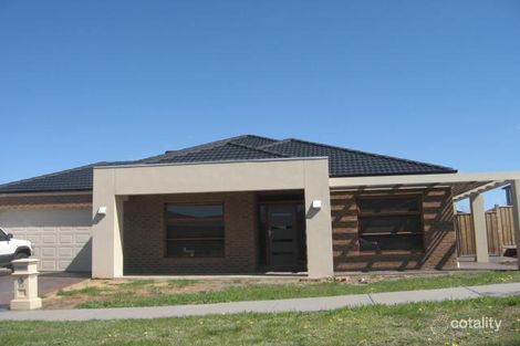 25 Lauderdale Dr, Craigieburn, VIC 3064