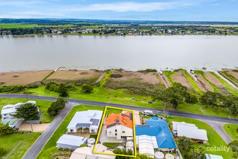 Property photo of 95 Captain Sturt Parade Hindmarsh Island SA 5214