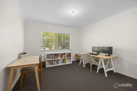 Property photo of 19 Kondalilla Crescent Springfield Lakes QLD 4300