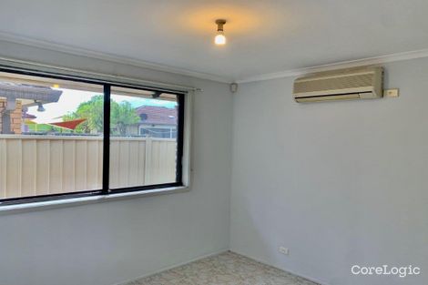 Property photo of 30 Dakota Drive Bossley Park NSW 2176