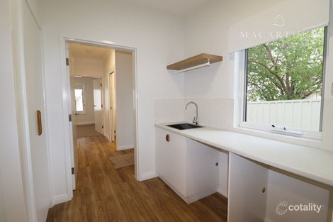 Property photo of 24 Monash Crescent Mount Austin NSW 2650