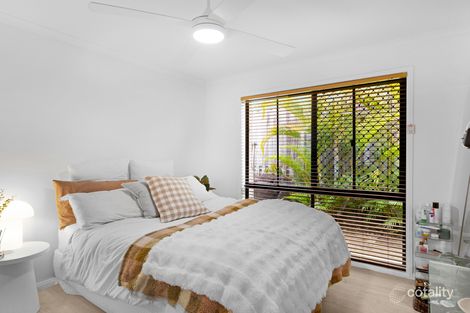 Property photo of 30 Pine Valley Drive Robina QLD 4226