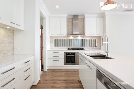 Property photo of 38 Windorah Drive Point Cook VIC 3030