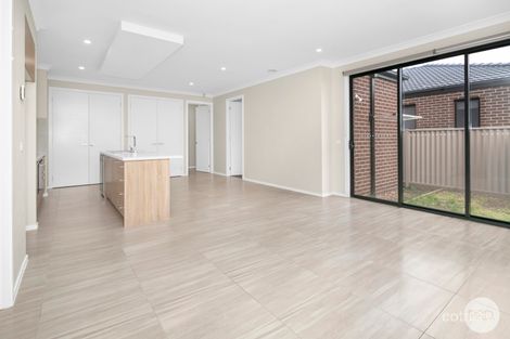 Property photo of 30 Presentation Boulevard Winter Valley VIC 3358