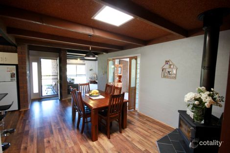 Property photo of 10 Shadforth Street Oxley VIC 3678