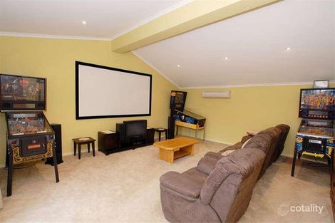 Property photo of 16 Bunker Crescent Glen Waverley VIC 3150
