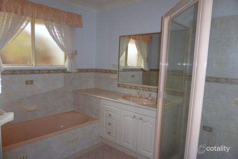Property photo of 2 Angeleish Avenue Parkes NSW 2870